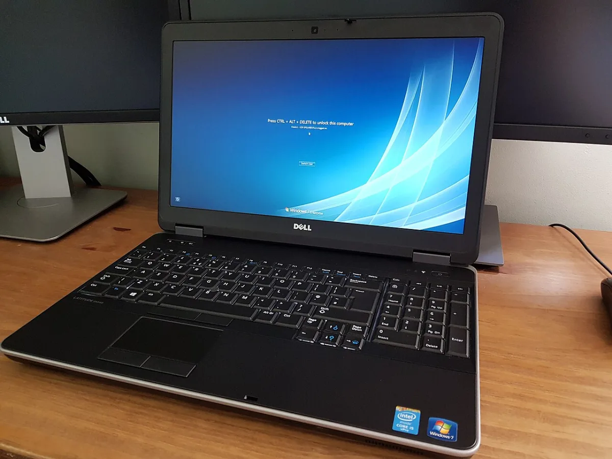 لابتوب Dell Latitude E6540 — Intel Core i5 4th Gen / 8 GB / 256 GB SSD — مستعمل كالجديد